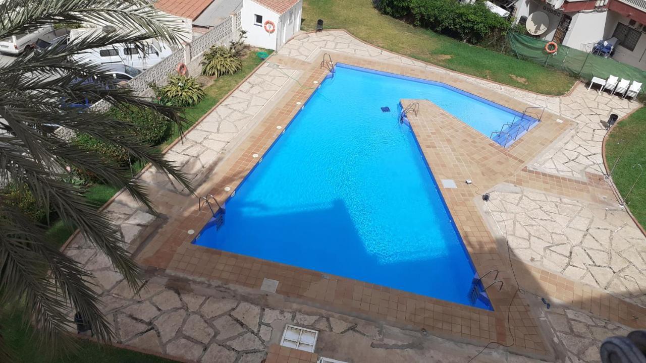 דירות Amplio Piso Al Lado De La Playa En נרחה מראה חיצוני תמונה