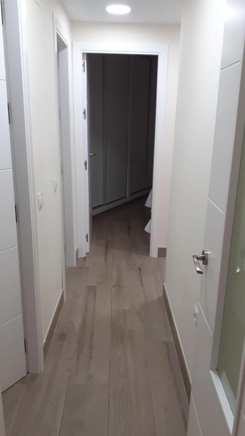 דירות Amplio Piso Al Lado De La Playa En נרחה מראה חיצוני תמונה