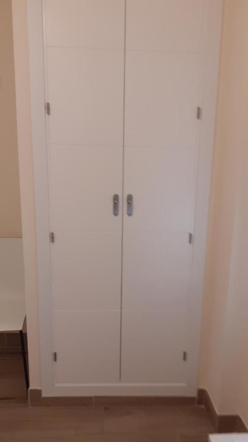 דירות Amplio Piso Al Lado De La Playa En נרחה מראה חיצוני תמונה